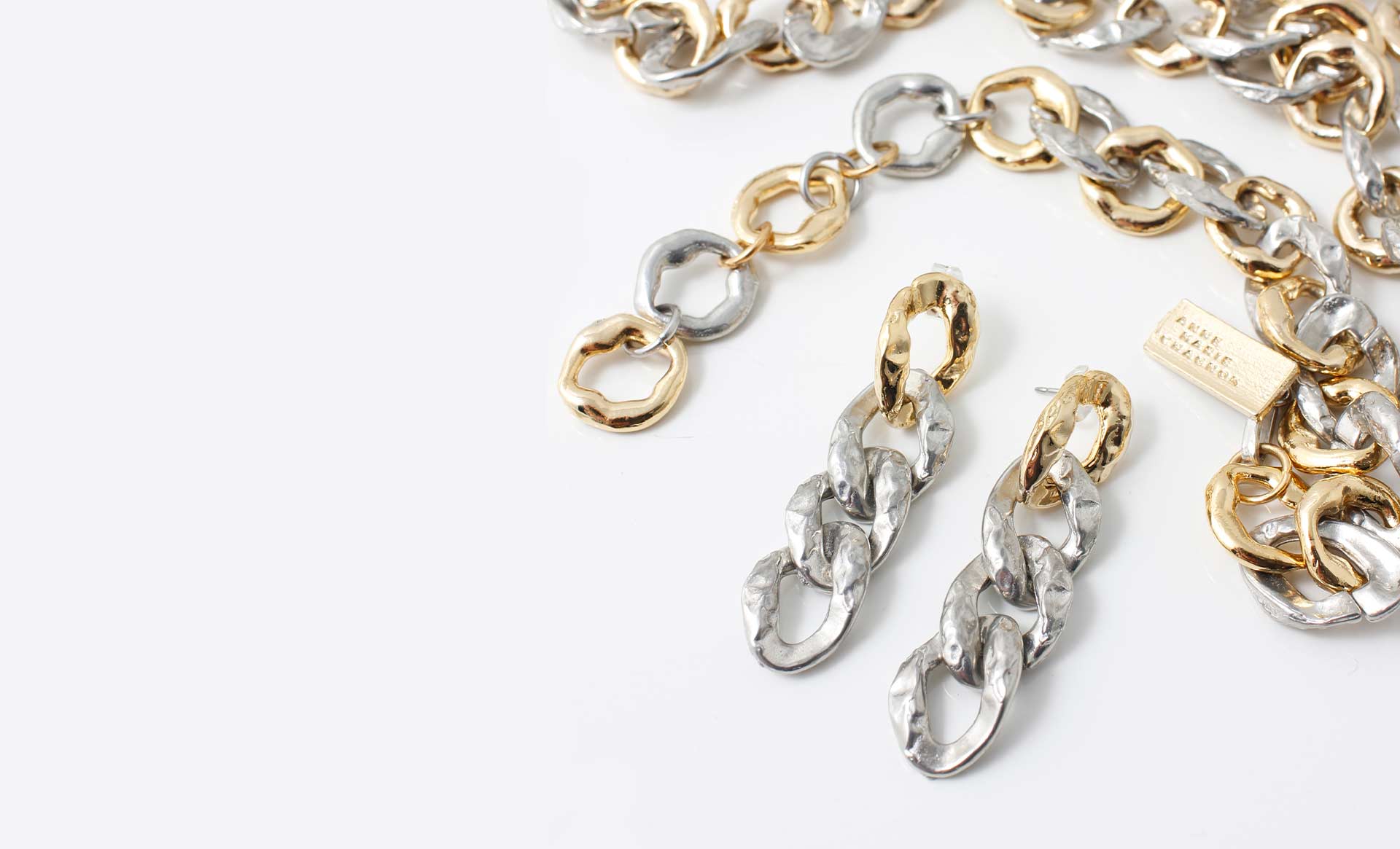 Infinite pewter interlacing